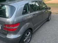 Gebraucht Mercedes B180 109 PS (80 kW) 2009 Silber Van / Kleinbus