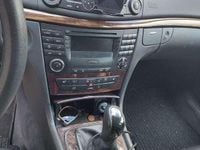 Gebraucht Mercedes E220 Avantgarde 150 PS (110 kW) 2006 Limousine