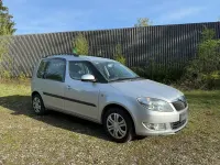 Gebraucht Skoda Roomster 90 PS (66 kW) 2012 Silber Van / Kleinbus