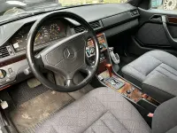 Gebraucht Mercedes E200 136 PS (100 kW) 1996 Blau Coupé
