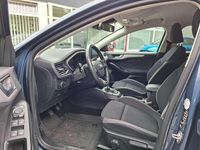 Gebraucht Ford Focus Cool & Connect 125 PS (91 kW) 2019 Chromablau metallic Kleinwagen