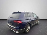 Gebraucht VW Tiguan Allspace Elegance 150 PS (110 kW) 2023 Atlantic blue metallic (metallic) SUV