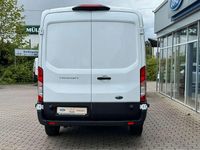 Gebraucht Ford Transit Trend 131 PS (96 kW) 2022 Weiß Limousine