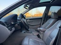 Second-hand BMW 325 192 CP (141 kW) 2001 Berlinǎ