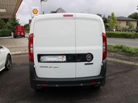 Gebraucht Fiat Doblò 95 PS (69 kW) 2018 Weiß Van / Kleinbus
