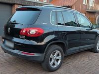 Gebraucht VW Tiguan 140 PS (102 kW) 2010 Schwarz SUV