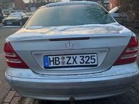 Gebraucht Mercedes 200 116 PS (85 kW) 2003 Silber Limousine
