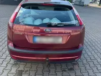 Gebraucht Ford Focus Ghia 101 PS (74 kW) 2006 Rot Kleinwagen