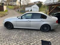 gebraucht BMW 320 320 i Aut.