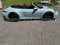 Gebraucht Porsche 992 394 PS (289 kW) 2025 Shadegreen metallic Cabrio
