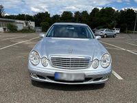 Gebraucht Mercedes E220 150 PS (110 kW) 2005 Silber Limousine