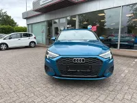 Gebraucht Audi A3 Sportback Basis 150 PS (110 kW) 2020 Blau Kleinwagen