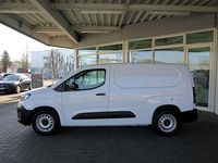 Gebraucht Opel Combo Basis 131 PS (96 kW) 2025 Weiß Kombi