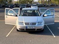 Second-hand VW Bora 101 CP (74 kW) 2000 Argintiu Berlinǎ