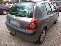 Gebraucht Renault Clio II 75 PS (55 kW) 2002 Grau Kleinwagen