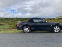 Second-hand Mazda MX5 110 CP (80 kW) 2004 Negru Cabrio