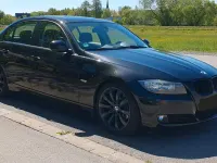 Gebraucht BMW 318 143 PS (105 kW) 2011 Schwarz Limousine