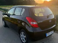 Gebraucht Hyundai i20 Classic 77 PS (56 kW) 2012 Schwarz Kleinwagen