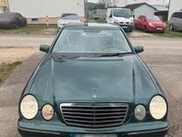 Gebraucht Mercedes E280 Avantgarde 204 PS (150 kW) 1999 Grün Limousine