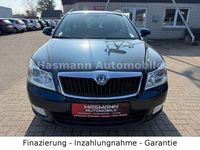 Gebraucht Skoda Octavia Ambition 105 PS (77 kW) 2012 Blau Kombi