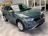 Gebraucht VW T-Roc Life 150 PS (110 kW) 2023 Petroleumblue SUV