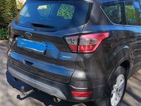 Gebraucht Ford Kuga Trend 120 PS (88 kW) 2018 Grau SUV