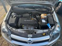 Gebraucht Opel Astra 77 PS (56 kW) 2005 Silber Kombi