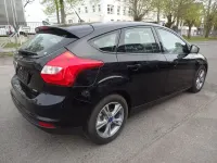 Używany Ford Focus SYNC Edition 101 KM (74 kW) 2014 Niebieski Sedan/Limuzyna