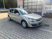Gebraucht Opel Astra Edition 105 PS (77 kW) 2006 Pannacotta Kleinwagen