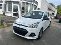 Gebraucht Hyundai i10 Classic 67 PS (49 kW) 2015 Weiß Kleinwagen