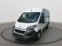 Gebraucht Peugeot Boxer Premium 140 PS (102 kW) 2023 Weiss Van