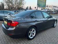 Gebraucht BMW 320 Luxury Line 184 PS (135 kW) 2012 Braun Limousine
