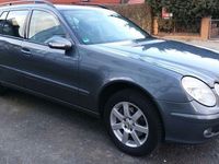 Gebraucht Mercedes E220 204 PS (150 kW) 2005 Grau Kombi