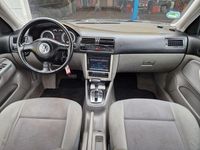 Gebraucht VW Bora Highline 102 PS (75 kW) 2001 Grün Limousine