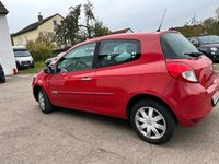 Gebraucht Renault Clio II Dynamique 75 PS (55 kW) 2009 Rot Limousine