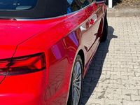 Gebraucht Audi A5 Cabriolet 163 PS (119 kW) 2023 Rot Cabrio