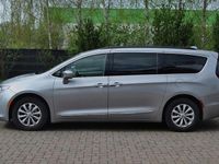 Gebraucht Chrysler Pacifica 290 PS (213 kW) 2017 Silber Van / Kleinbus