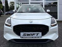 Neu Suzuki Swift Club 83 PS (61 kW) 2025 Pure white pearl metallic Kleinwagen