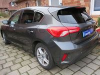 Gebraucht Ford Focus 125 PS (91 kW) 2018 Magneticgrau (metallic) Kleinwagen