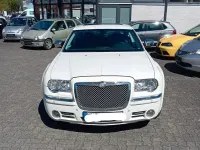 Gebraucht Chrysler 300C 218 PS (160 kW) 2010 Weiß Limousine