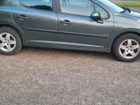 Gebraucht Peugeot 207 75 PS (55 kW) 2008 Grau Kleinwagen