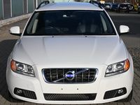 Gebraucht Volvo V70 Summum 241 PS (177 kW) 2011 Weiß Kombi