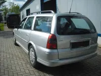 Gebraucht Opel Vectra Edition 116 PS (85 kW) 2001 Silber Kombi