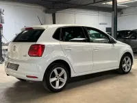 Gebraucht VW Polo Comfortline 90 PS (66 kW) 2015 Pure white Kleinwagen