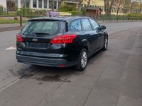 Usata Ford Focus 125 CV (91 kW) 2015 Nero Berlina