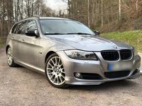 Gebraucht BMW 320 Lifestyle 184 PS (135 kW) 2011 Grau Kombi
