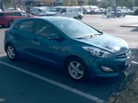 Gebraucht Hyundai i30 99 PS (72 kW) 2014 Blau Limousine