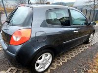 Gebraucht Renault Clio II 111 PS (81 kW) 2005 Grau Kleinwagen