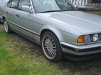 Używany BMW 520 129 KM (94 kW) 1990 Srebrny Sedan/Limuzyna