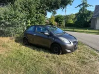 Gebraucht Toyota Yaris 69 PS (50 kW) 2011 Schwarz Kleinwagen